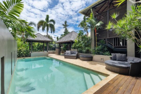 The Bali House - Beachfront Mirage Port Douglas